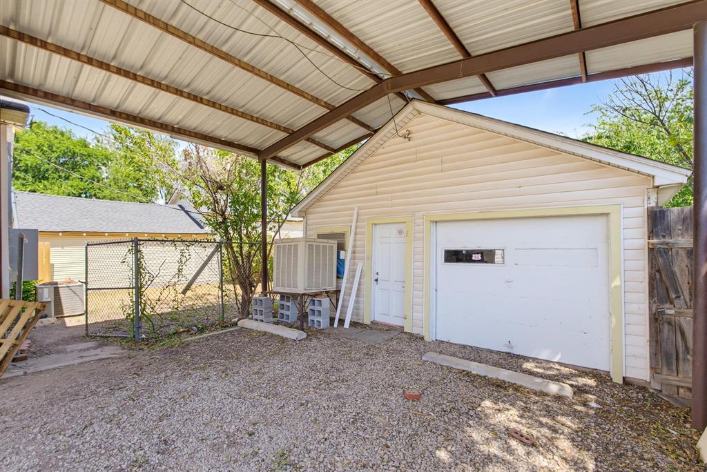 889 Beech Street Property Photo 32