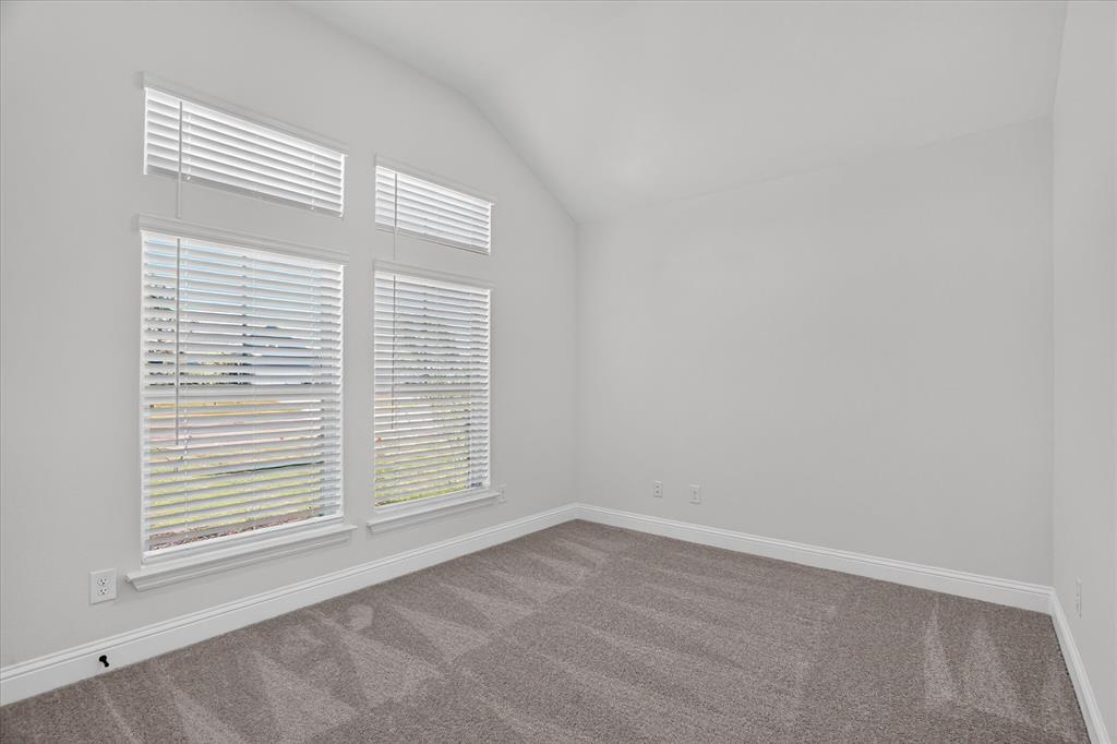 425 Rose Avenue Property Photo 14