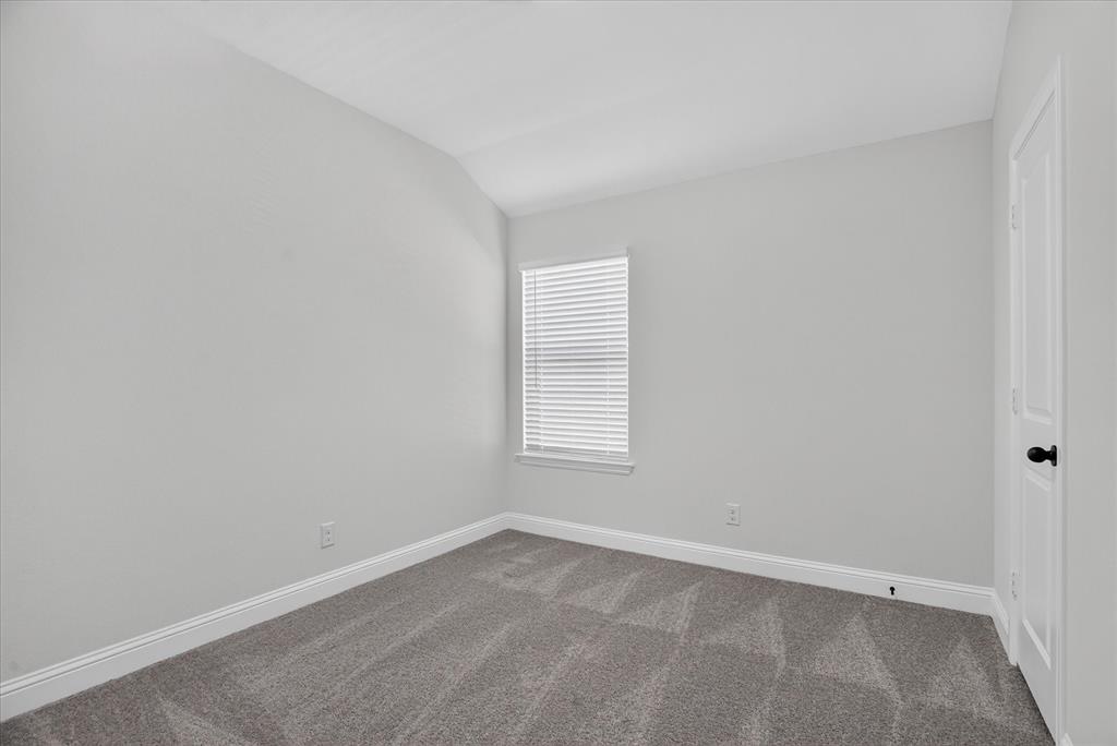 425 Rose Avenue Property Photo 15
