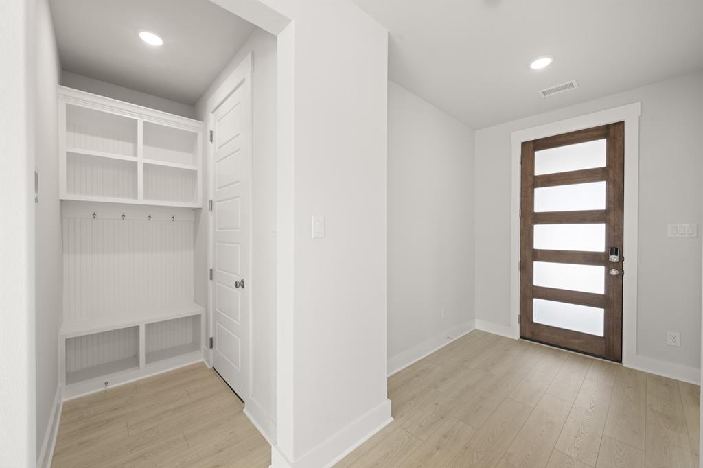 17217 Musial Court Property Photo 9