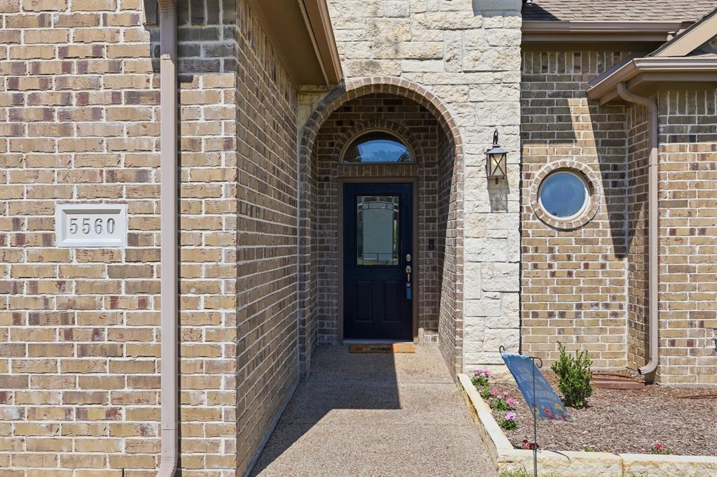 5560 Virginia Drive Property Photo 3
