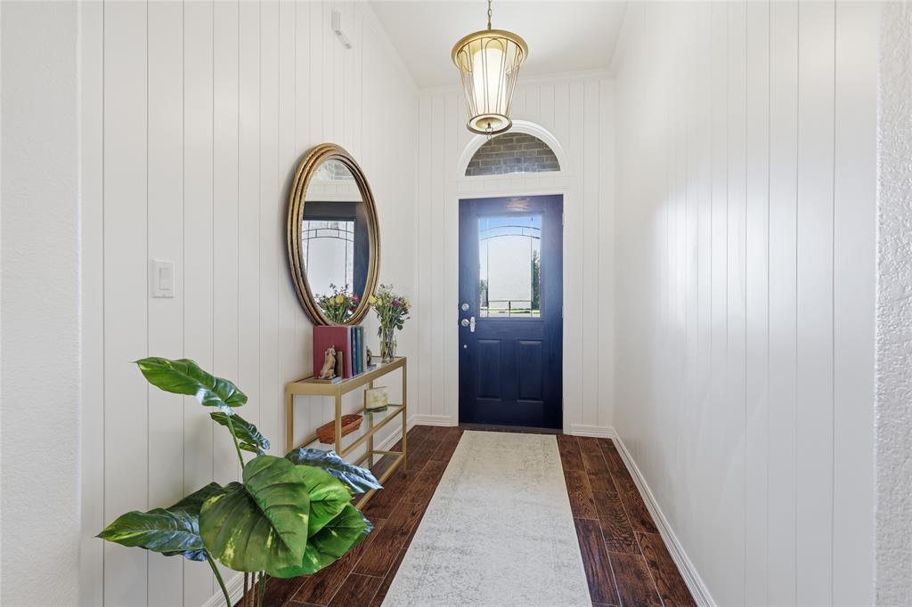 5560 Virginia Drive Property Photo 4