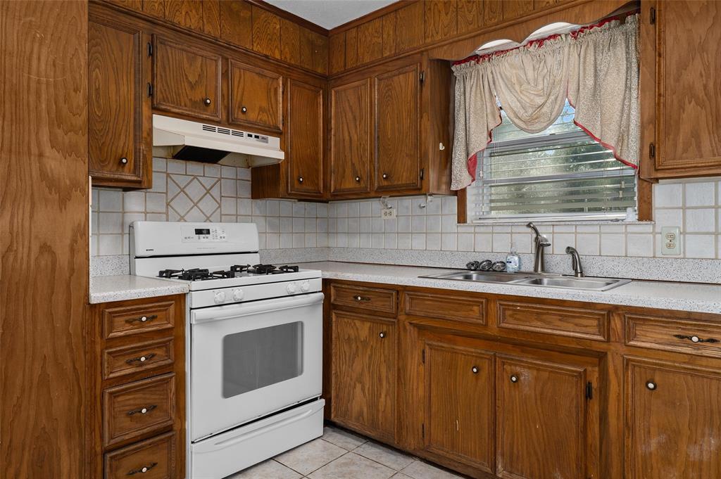 1912 Horton Avenue Property Photo 9