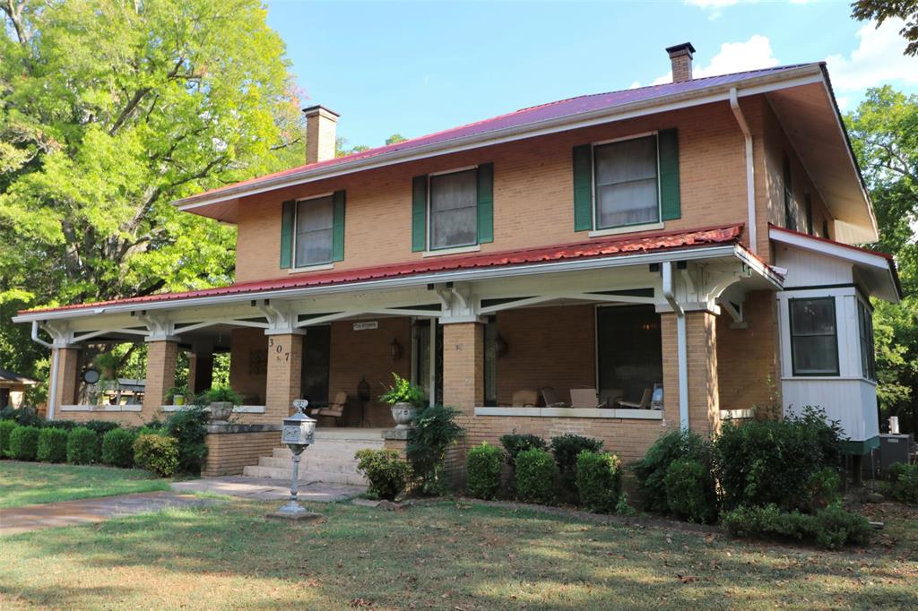 307 Honey Grove St Property Photo 1