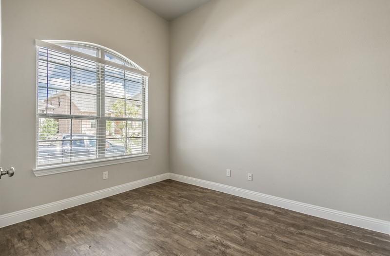 17565 Sequoia Drive Property Photo 4