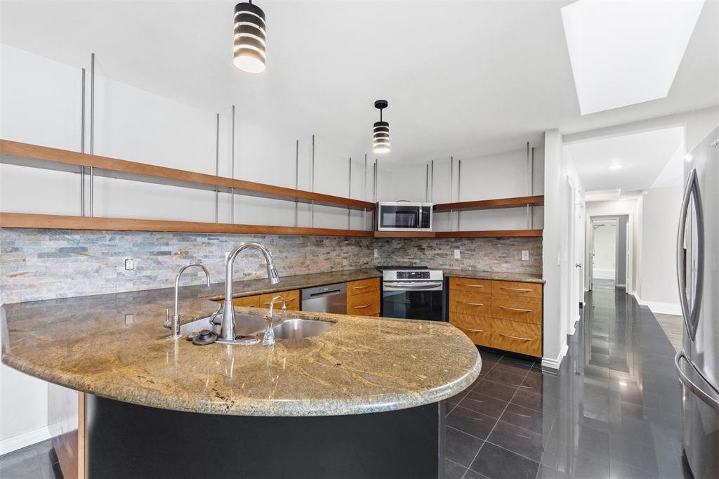 14826 Sopras Circle Property Photo 6