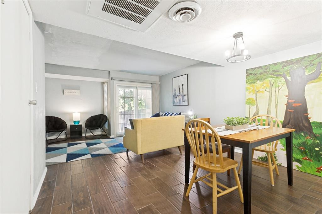 966 S Weatherred Drive Property Photo 1