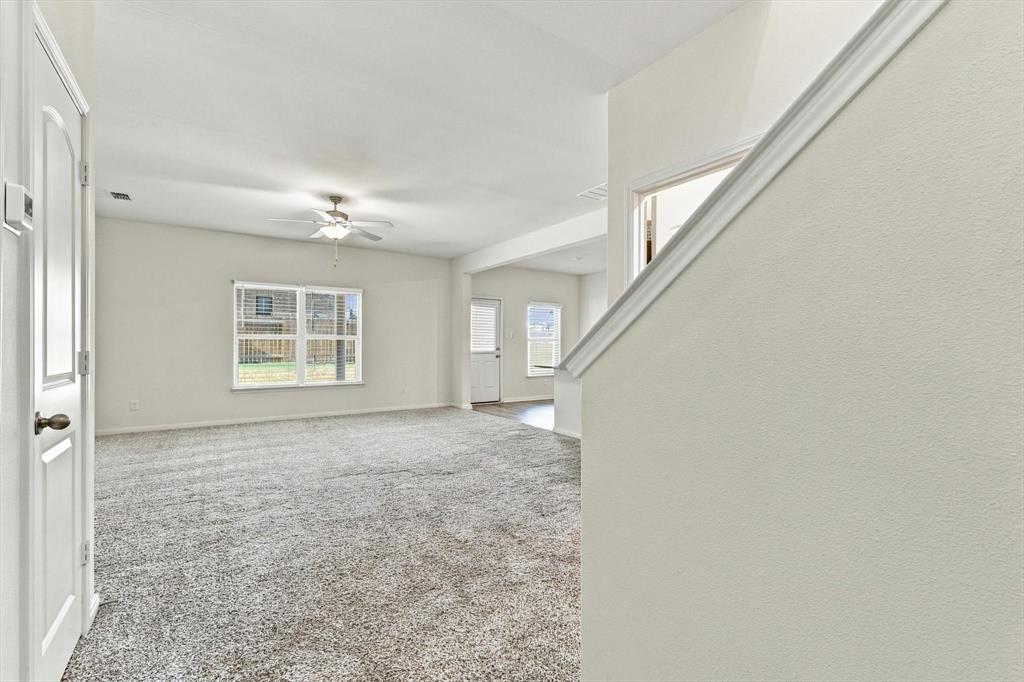 2031 Canterbury Drive Property Photo 8