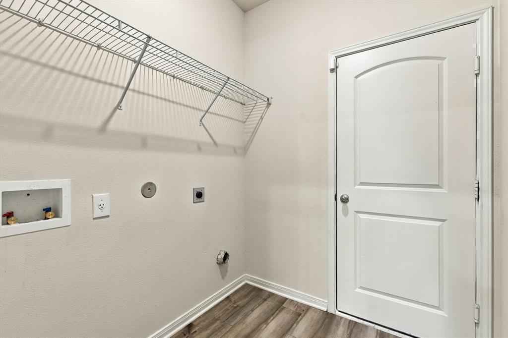 2031 Canterbury Drive Property Photo 19