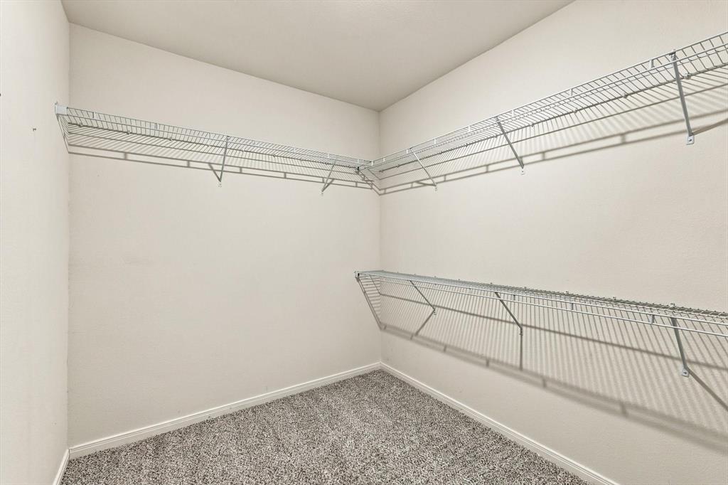 2031 Canterbury Drive Property Photo 28