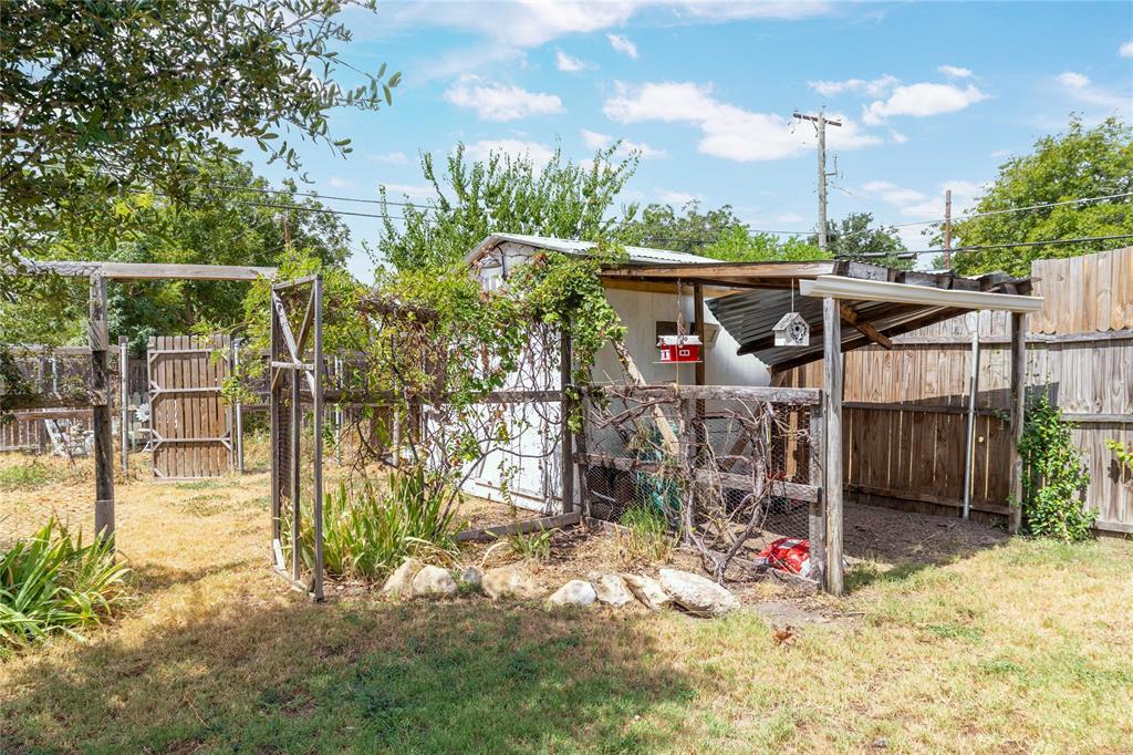 900 E Fitzgerald Street Property Photo 30