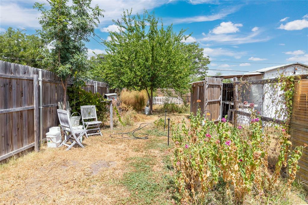 900 E Fitzgerald Street Property Photo 37