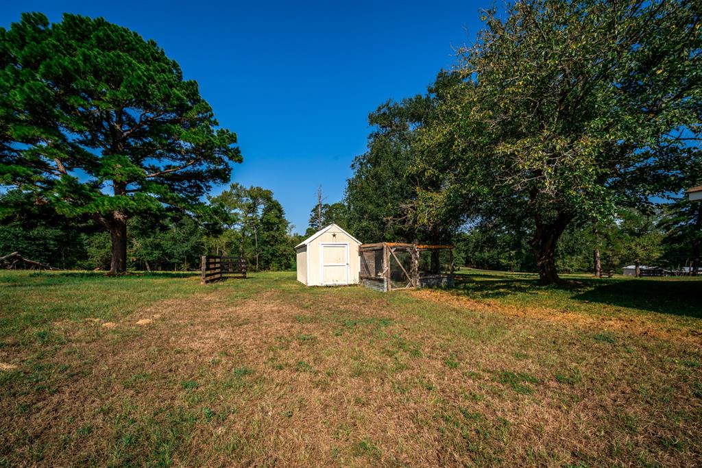 2130 E Fm 22 Property Photo 5