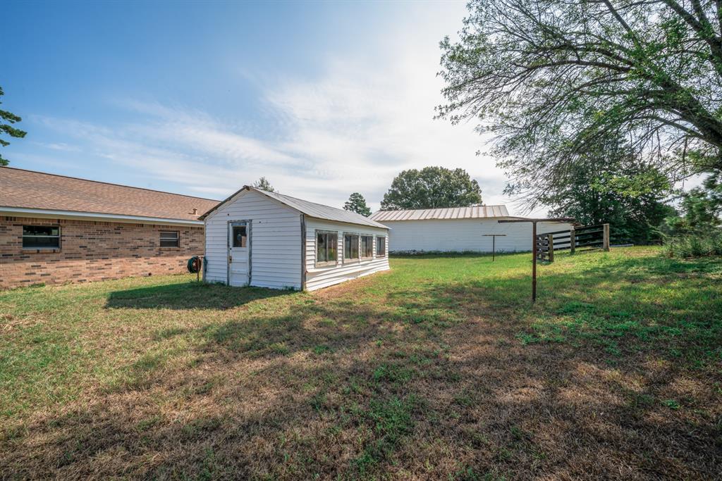 2130 E Fm 22 Property Photo 11
