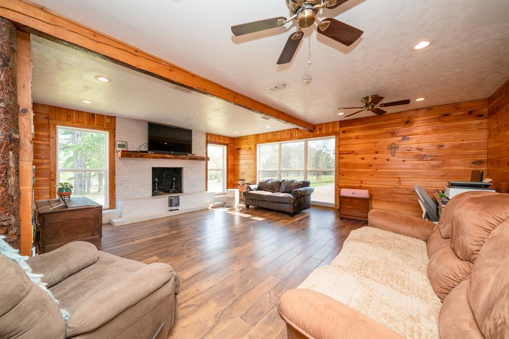 2130 E Fm 22 Property Photo 18