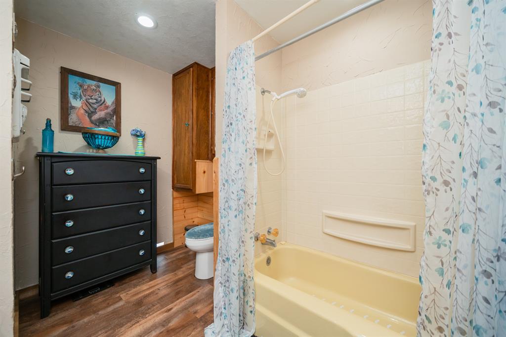 2130 E Fm 22 Property Photo 20