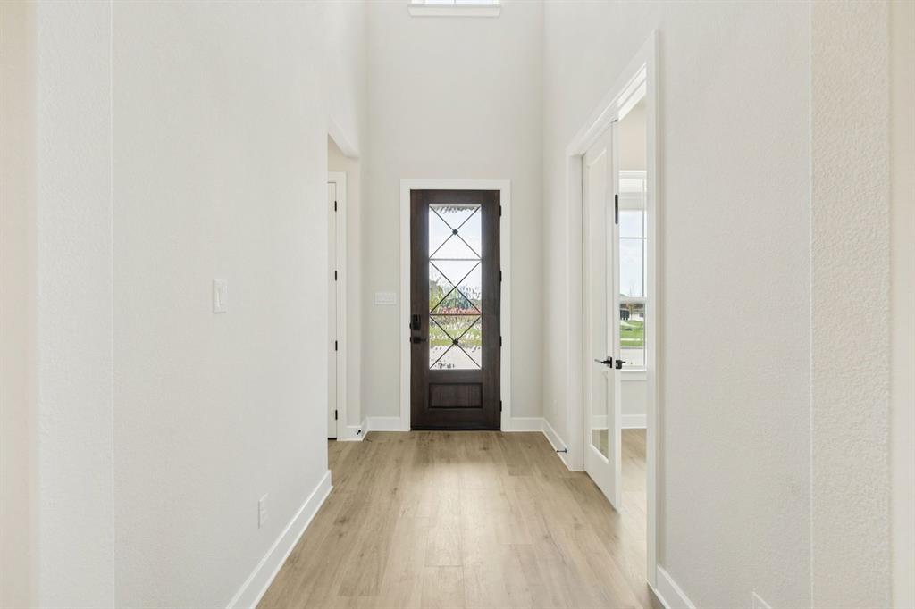 9156 Emory Oak Drive Property Photo 5