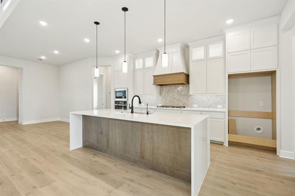 9156 Emory Oak Drive Property Photo 6