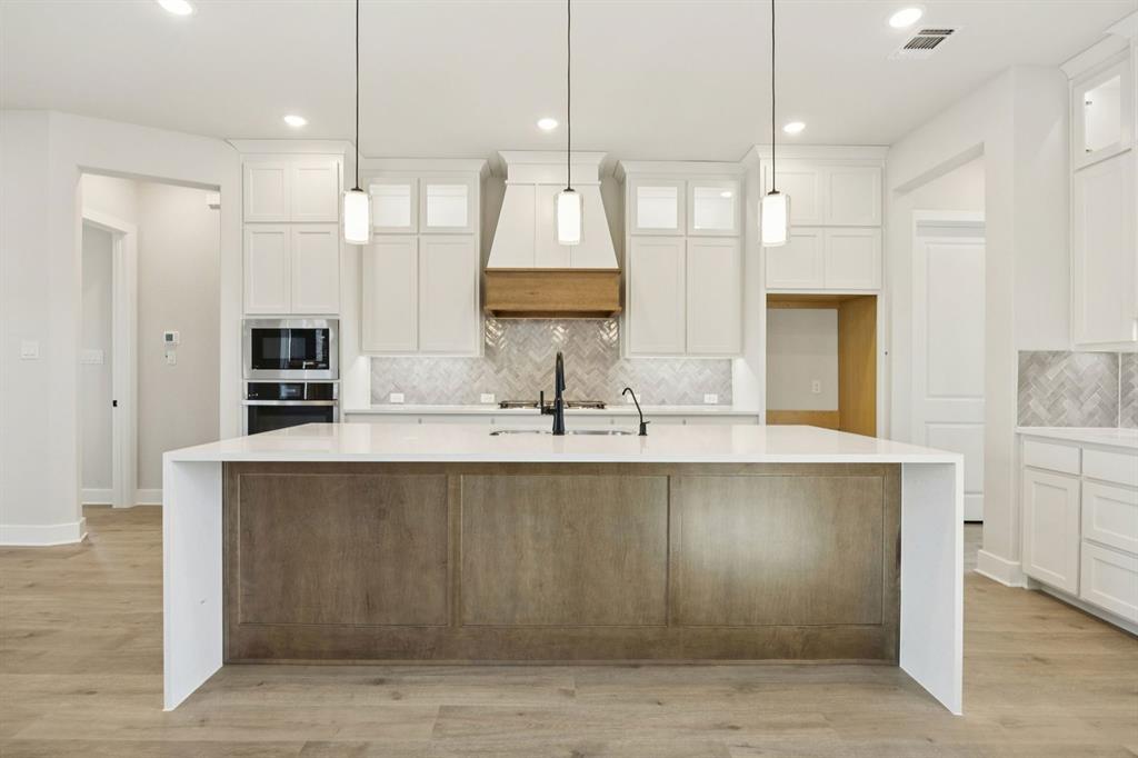 9156 Emory Oak Drive Property Photo 10