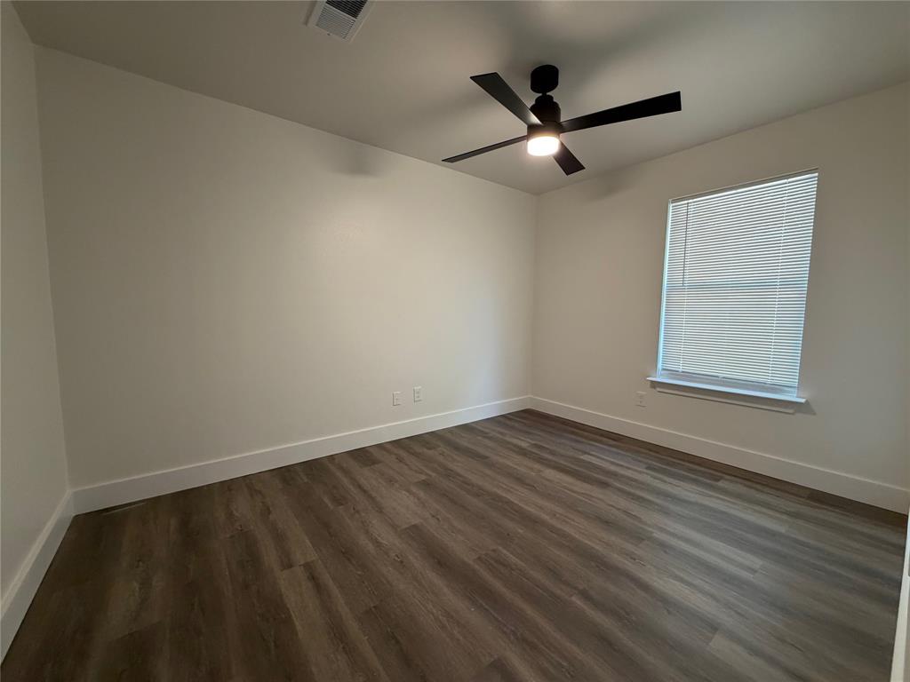 407 Ralph Street Property Photo 11