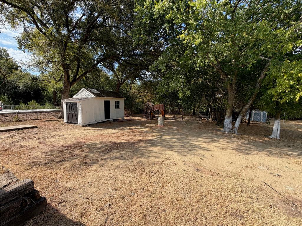 407 Ralph Street Property Photo 13