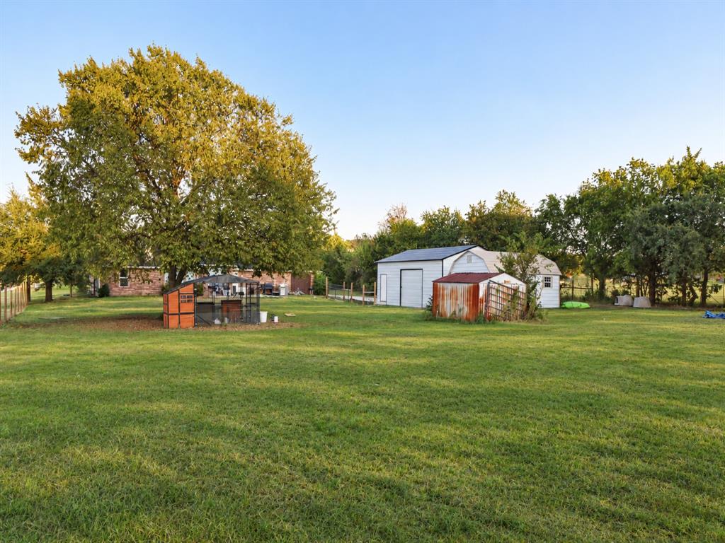 1813 County Road 123 Property Photo 5