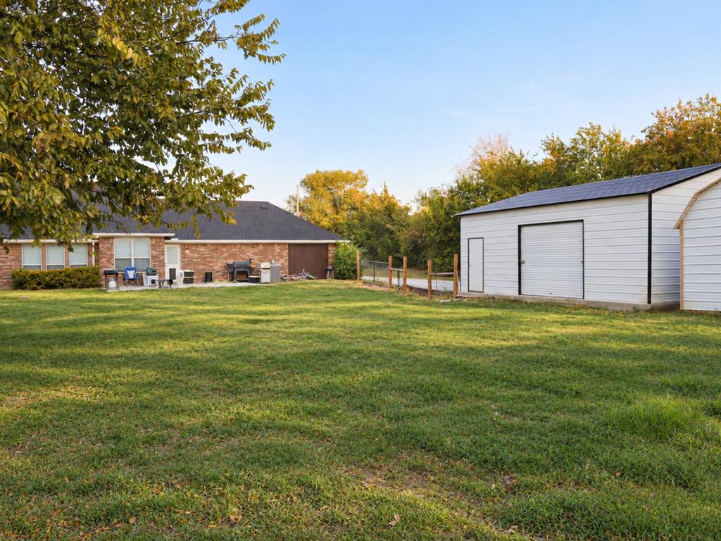 1813 County Road 123 Property Photo 6