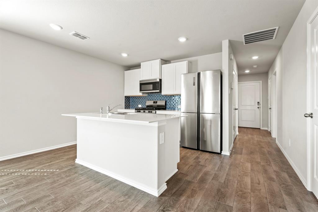 5509 Corduroy Road Property Photo 4