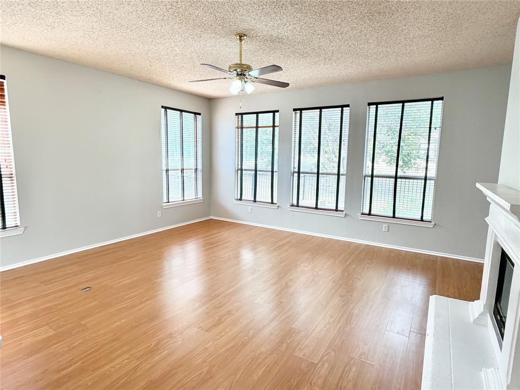 140 Fallkirk Drive Property Photo 6
