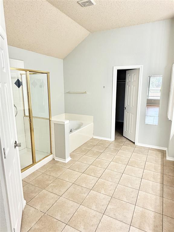 140 Fallkirk Drive Property Photo 16