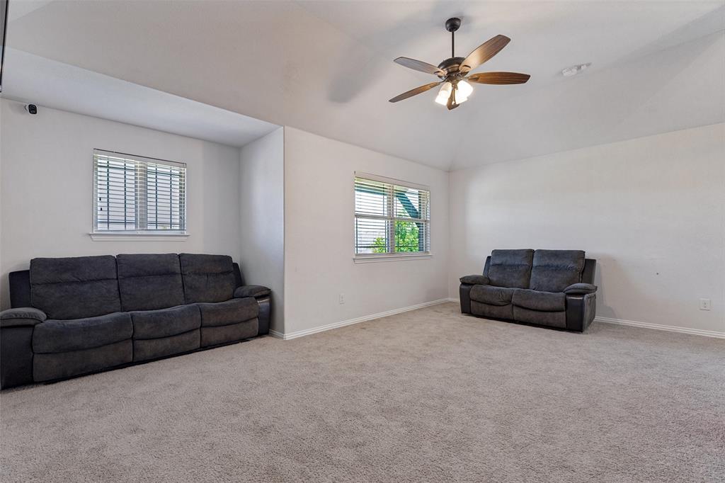 817 Glendale Drive Property Photo 13