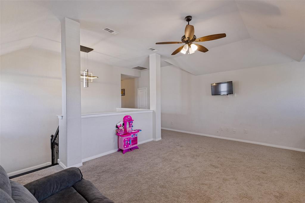 817 Glendale Drive Property Photo 14