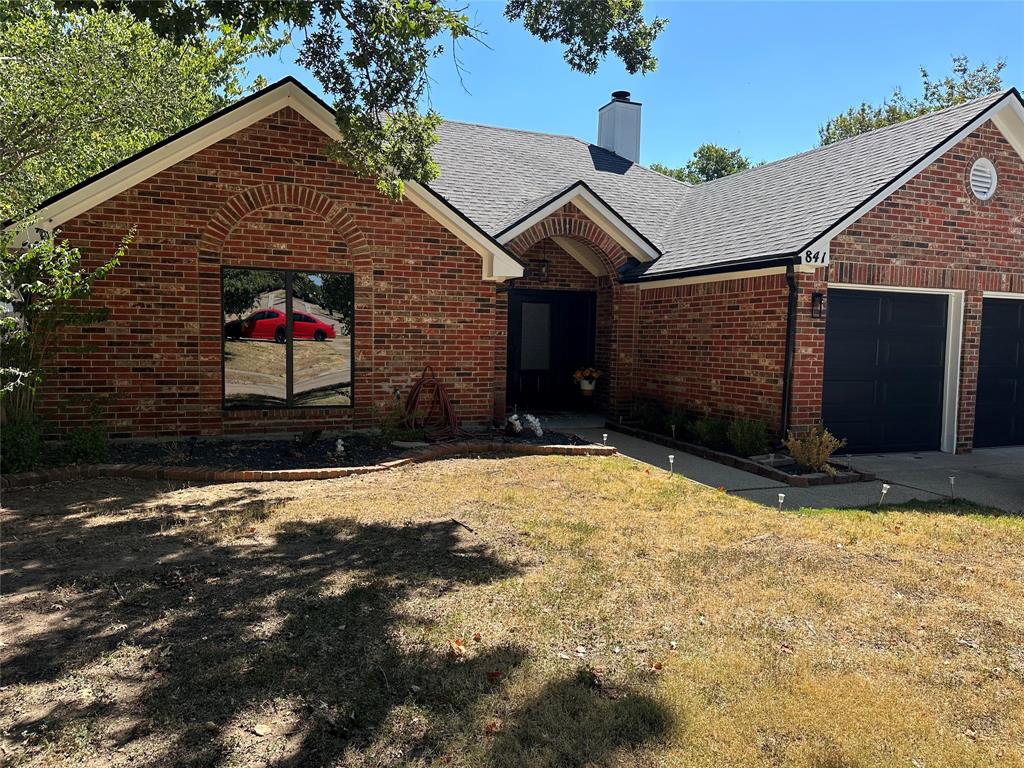 841 Collins Boulevard Property Photo 1