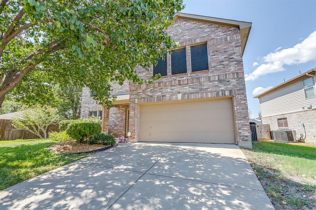 332 Sunset Oaks Drive Property Photo 1