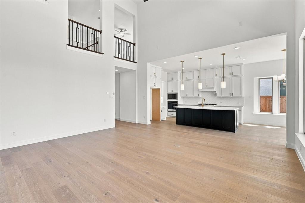 2912 Manchester Court Property Photo 11