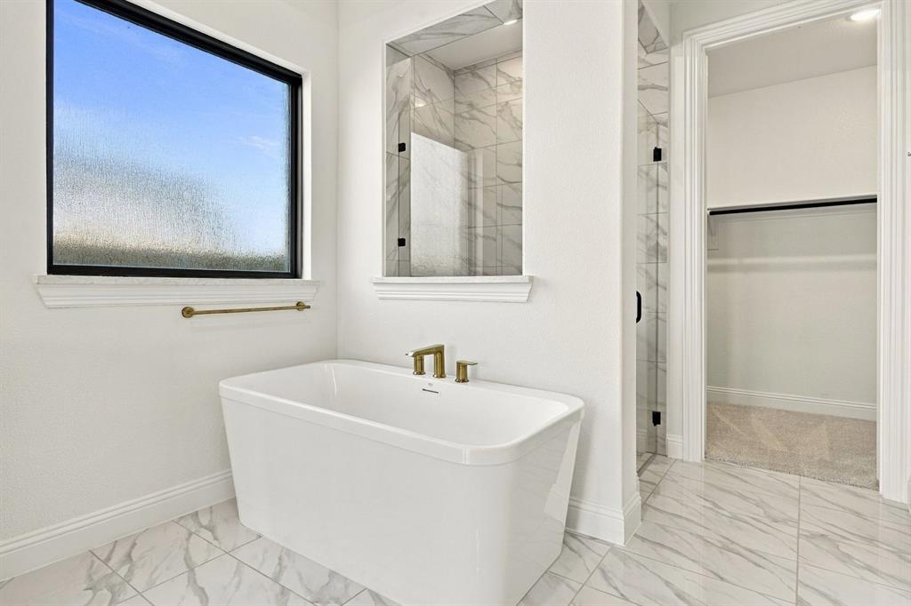 2912 Manchester Court Property Photo 19