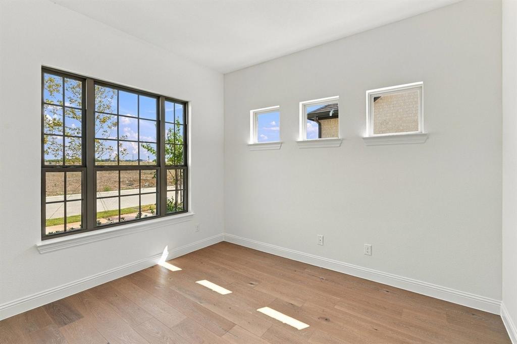 2912 Manchester Court Property Photo 21
