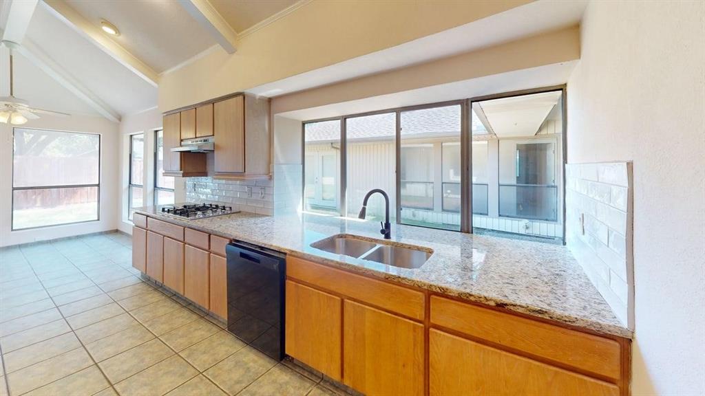 3717 Atrium Drive Property Photo 6