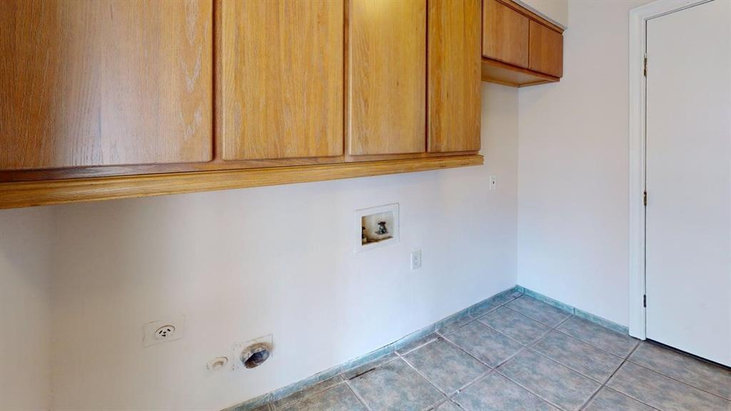 3717 Atrium Drive Property Photo 14