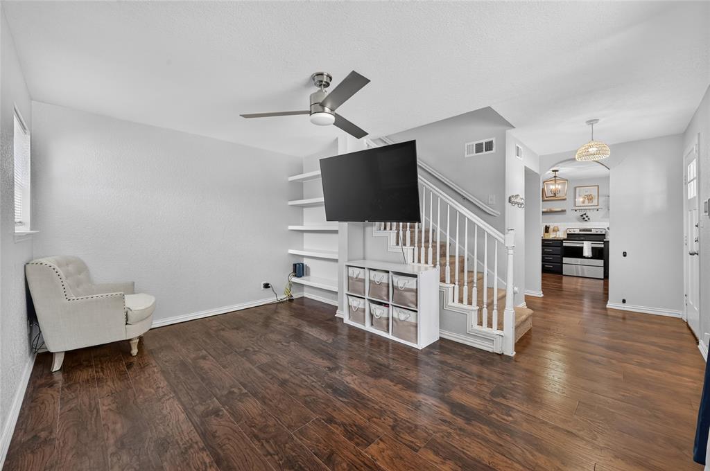1804 Mims Street Property Photo 7