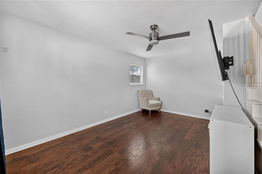 1804 Mims Street Property Photo 8