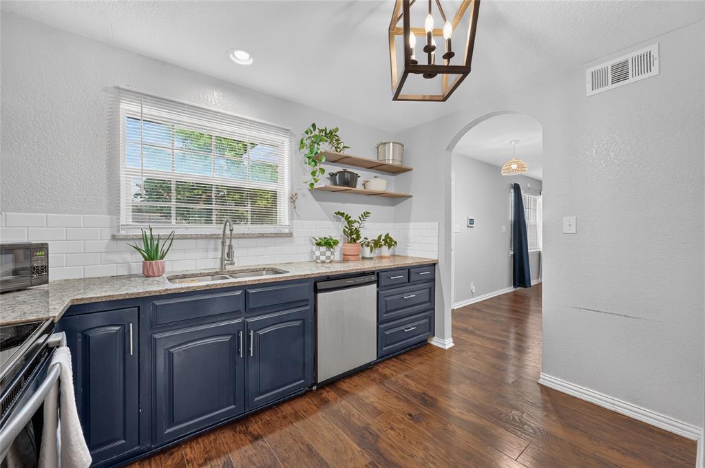 1804 Mims Street Property Photo 13