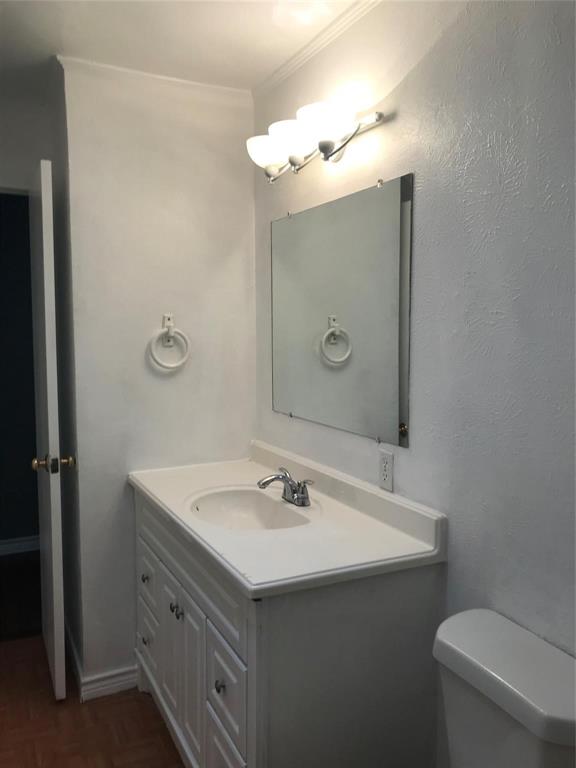 303 Raymond Street Property Photo 4