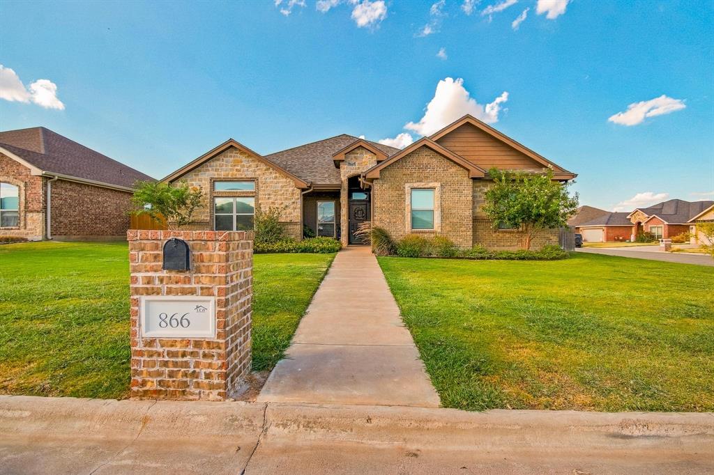 866 Great Waters Drive Property Photo 1