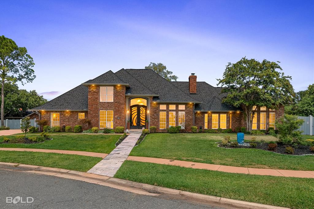 18 Dover Circle Property Photo 3