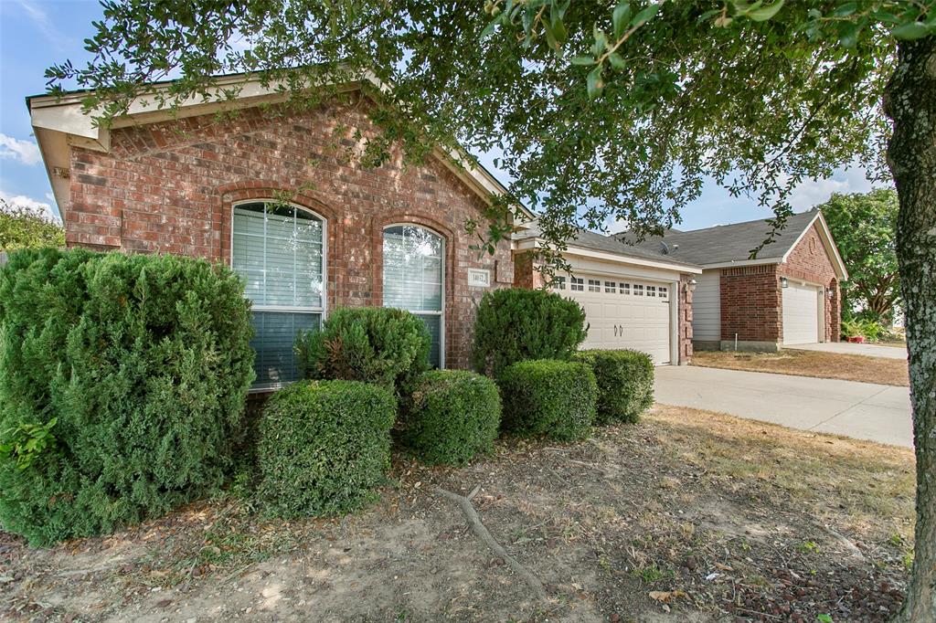 14032 Sand Hills Drive Property Photo 3