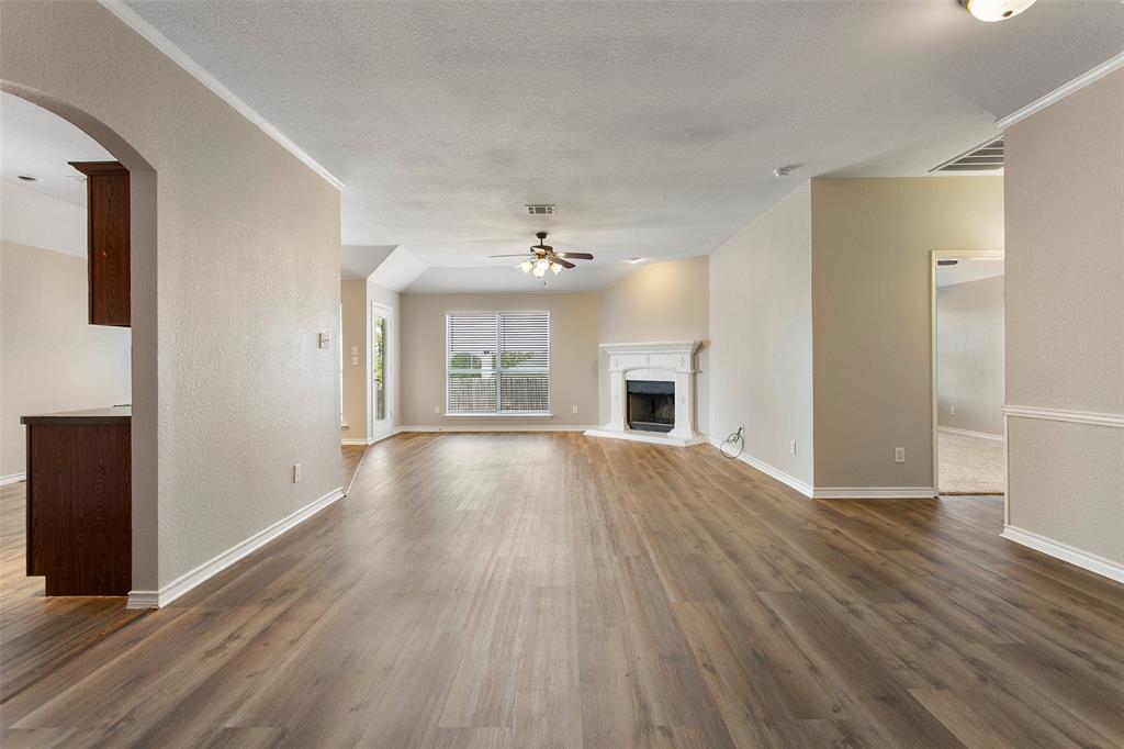 14032 Sand Hills Drive Property Photo 5