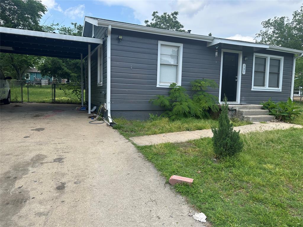 137 Lynn Drive Property Photo 2
