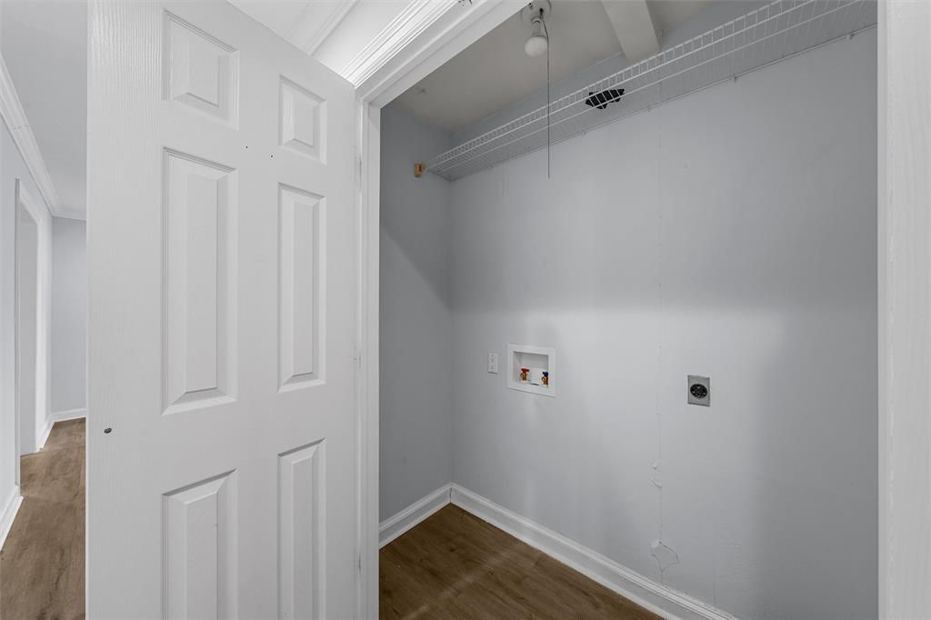 2416 Lake Air Drive Property Photo 12