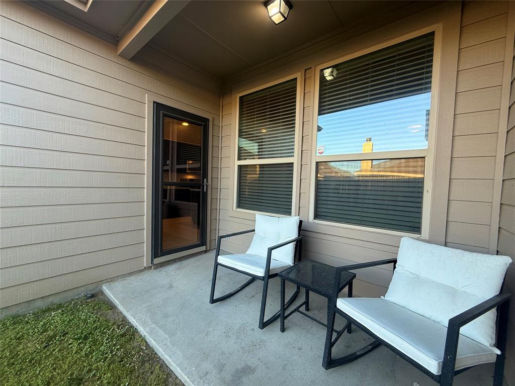 1131 Grimes Drive Property Photo 24